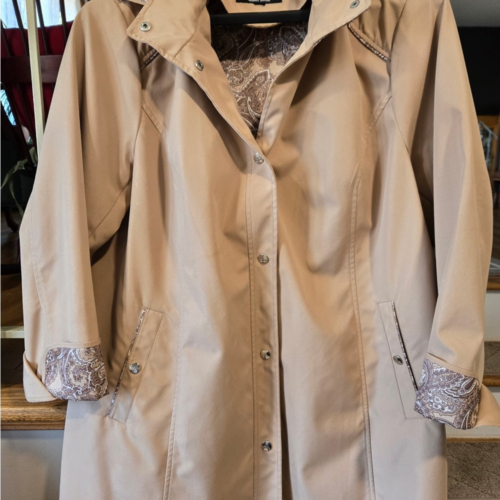 Women's Tan Jacket